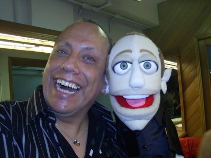 Exponentes de teatro cabaret conversarán en el ciclo “Descorche”