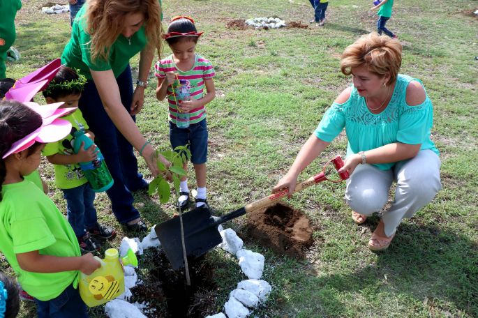 Para tener más oxígeno, reforestan Cendi 6 del Isstey