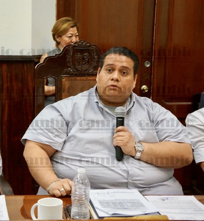 Pide dirigente perredista: “dejen de gastar dinero ajeno en campañas políticas”.