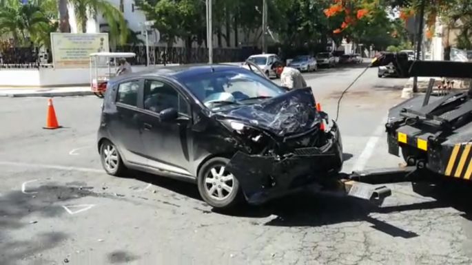 "Distraído provoca choque en la García Ginerés"