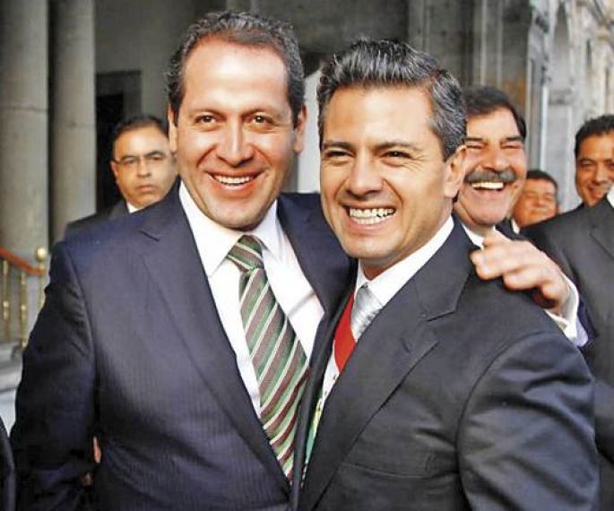 El avión  del gobierno del Estado de México sirve para invitados a la boda de Eruviel