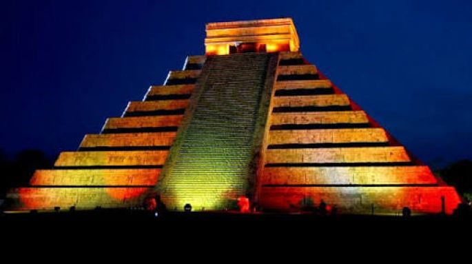 Investigadores del INAH se oponen a que se realice concierto de Armando Manzanero en Chichén-Itzá. 