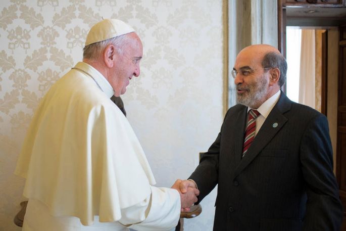 El Papa Francisco dona 25000 euros para la hambruna de África.