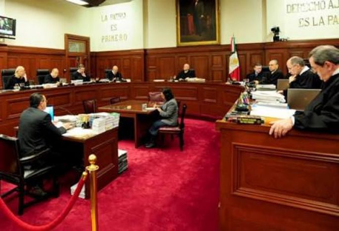 Ni la presidenta del congreso ni los alcaldes deben pedir licencia para reelegirse: SCJN.