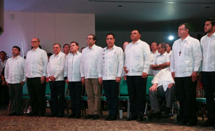 RZB acude a informe de Gobierno en Campeche.