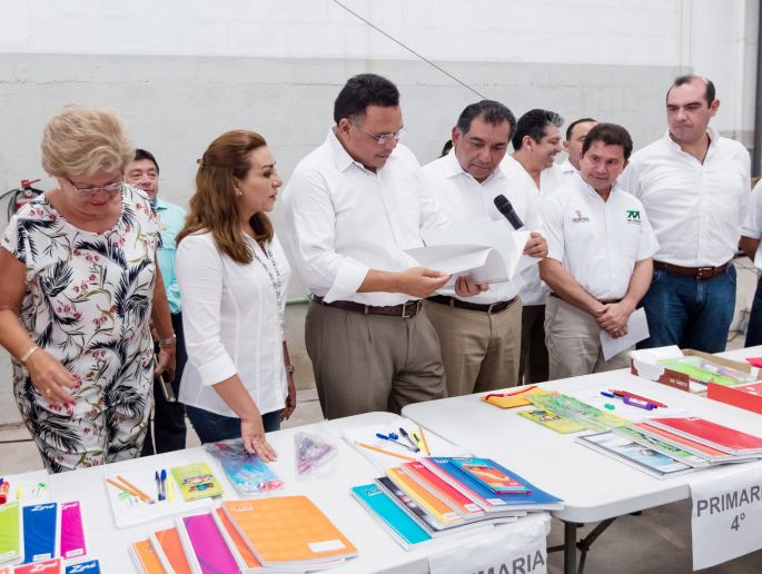 Listos, los paquetes de Bienestar Escolar para estudiantes yucatecos.
