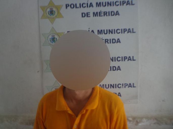 DETENIDO POR PRESUNTO ROBO DE CELULAR  