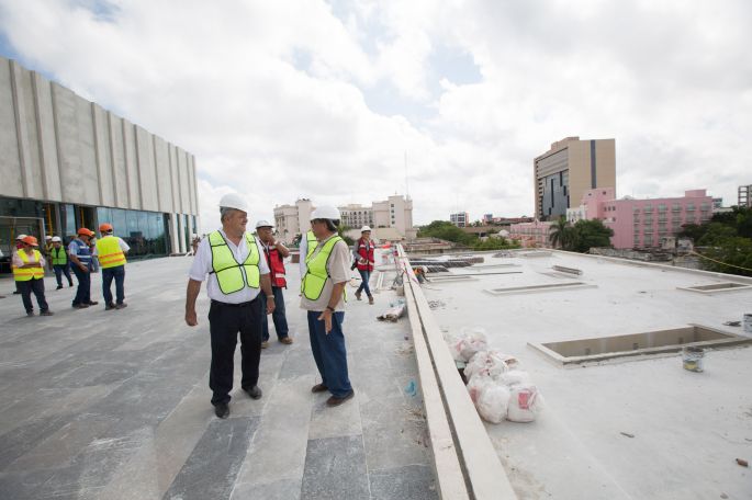 Centro Internacional de Congresos, en su etapa final de construcción