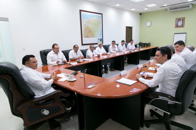 Apuesta Yucatán por el impulso al sector energético.