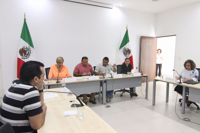 Diputados proponen mejores condiciones laborales para jóvenes