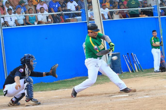 Los Diablos de la Bojórquez vencen a los actuales campeones Zorros de Pacabtún: 7x3.