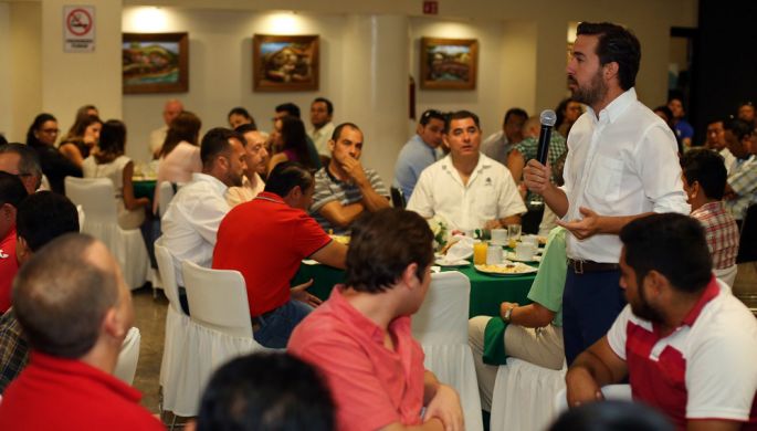 Alianza entre Pablo Gamboa, árbitros, asociaciones y promotores, para la capacitación deportiva en Yucatán