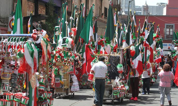 El "fervor Patrio" aumenta el ambulantaje en el Centro Histórico de Mérida.
