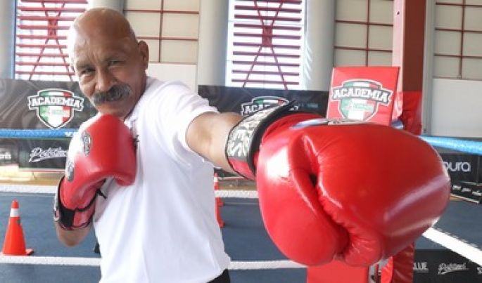 “Lupe” Pintor, emblemático del boxeo impacta en Academia