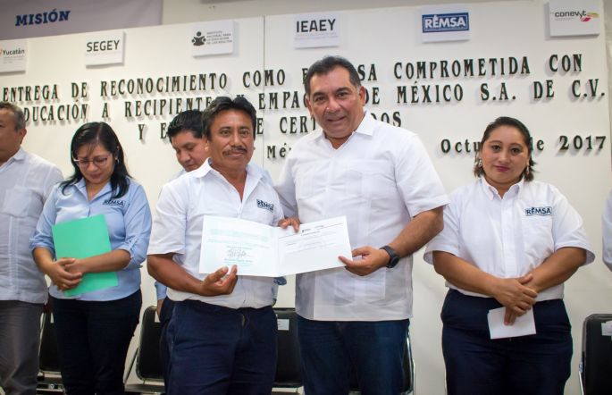 Con esfuerzo y apoyo, trabajadores continúan su formación