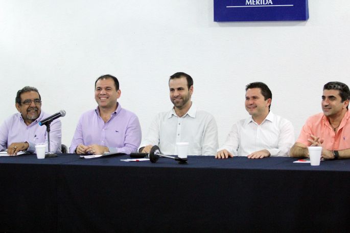 Empresarios conocen avances en el combate de la pobreza