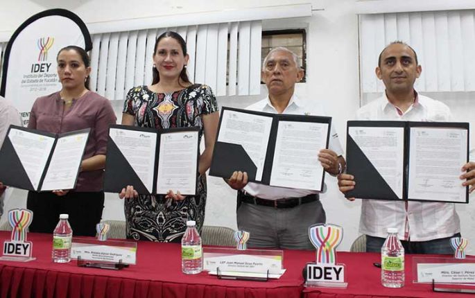 EL IDEY FIRMA CONVENIO CON 4 UNIVERSIDADES YUCATECAS