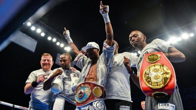El boxeador sudafricano Tete logra el KO más rápido en un combate por el título mundial