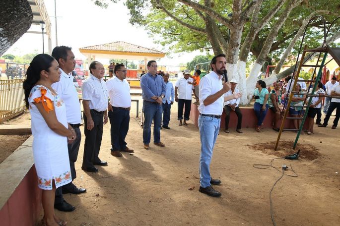 En Homún, Pablo Gamboa inicia estrategia de rescate de espacios públicos en municipios