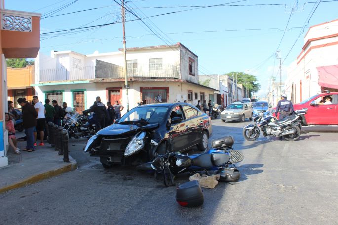 CHOQUE EN LA CALLE 50 POR 71 DEJA COMO SALDO DOS PERSONAS LESIONADAS
