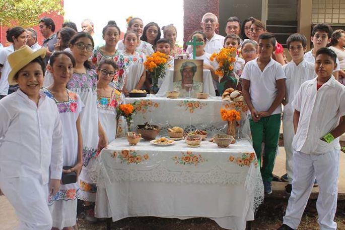 ATLETAS DEL CENTRO DE ALTO RENDIMIENTO RESALTAN SUS TRADICIONES