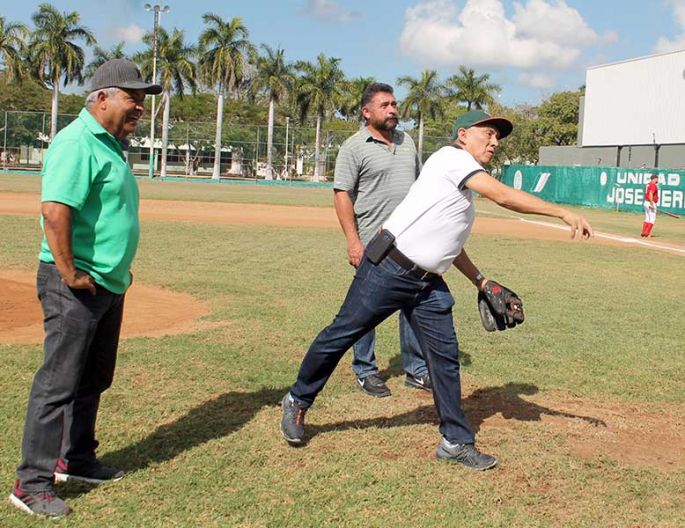 Mérida, Progreso y Cuzamá ganan sus juegos en el playoff de la Naxón Zapata