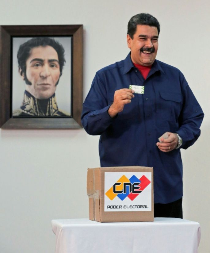 Maduro barre en elecciones de alcaldes y amenaza a opositores de cara a presidenciales