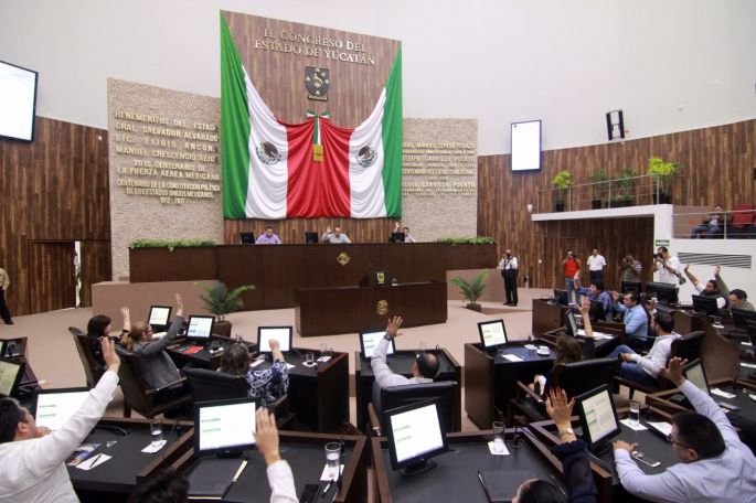 La LXI Legislatura ratifica recipiendarios de Medalla y Reconocimiento