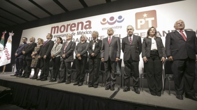 Presenta AMLO Gabinete para Presidencia 2018-2024