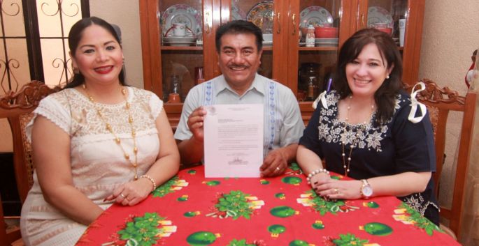 Notifican a recipiendario del reconocimiento Pánfilo Novelo Martín
