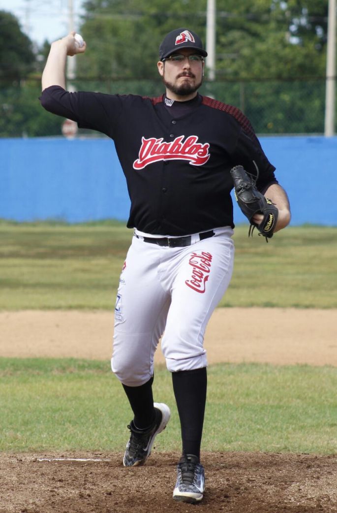 Semifinal pareja en la Liga Meridana de Béisbol