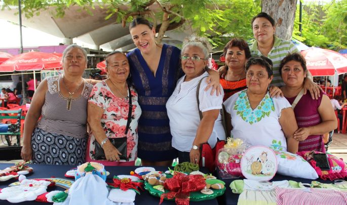 Impulsa Cecilia Patrón la Feria de Manualidades de los Centros de Desarrollo Integral