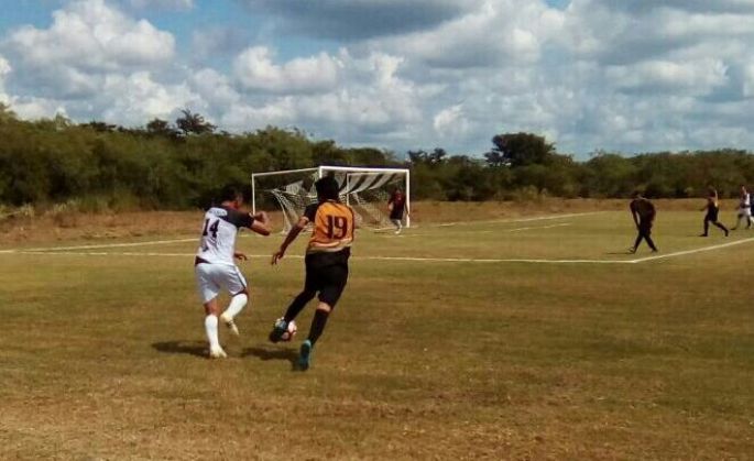 Deportivo Dzan frena a los Halcones y lo vencen 2-0 en el fútbol estatal
