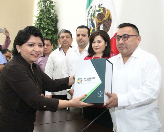 Congreso recibe Quinto Informe de Rolando Zapata