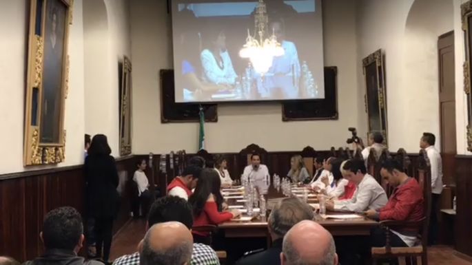 Autorizan licencia de Mauricio Vila Dosal, toma su lugar María Fritz