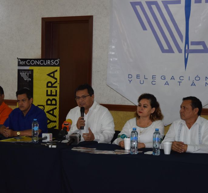 Lanza Canaive concurso para diseño de ropa tradicional yucateca