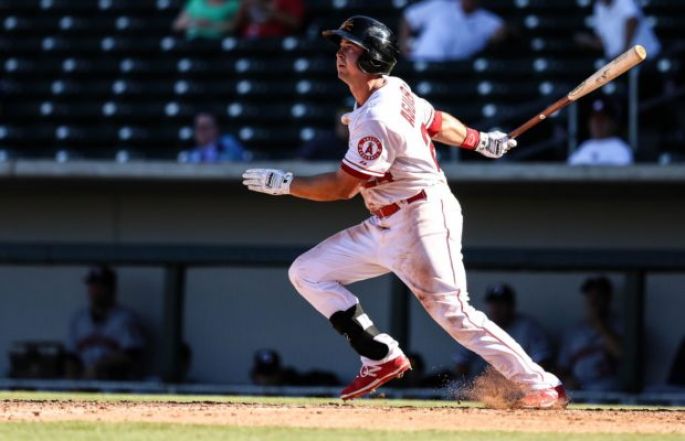 Contratan los Leones de Yucatán al bateador zurdo Eric Aguilera