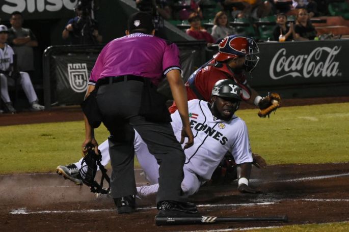 Los Leones vienen de atrás y aseguran la serie