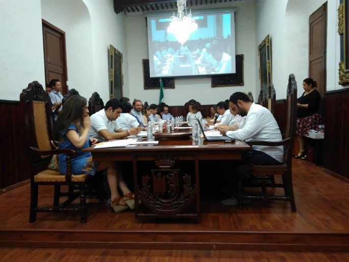 Con el voto en contra del PRI, aprueba el Cabildo meridano un subsidio de 2.9 mlls para el Comité Permanente del Carnaval