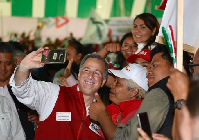 Meade reitera: el aeropuerto va