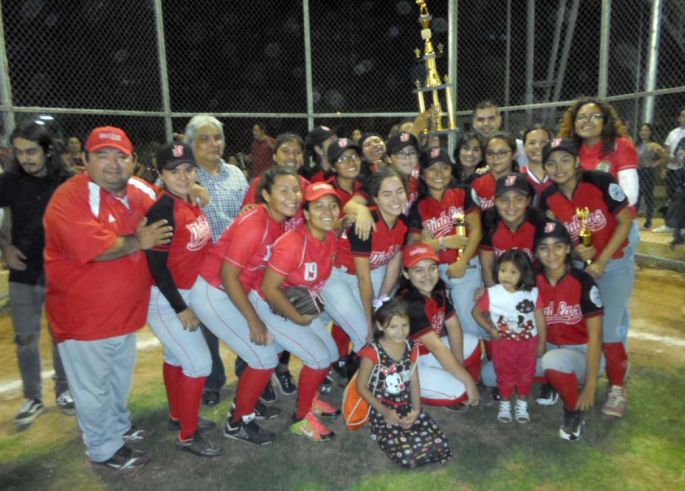 Las Diablitas de la Prepa 2 se quedan con el cetro de la Liga Universitaria de Novatas de Sóftbol