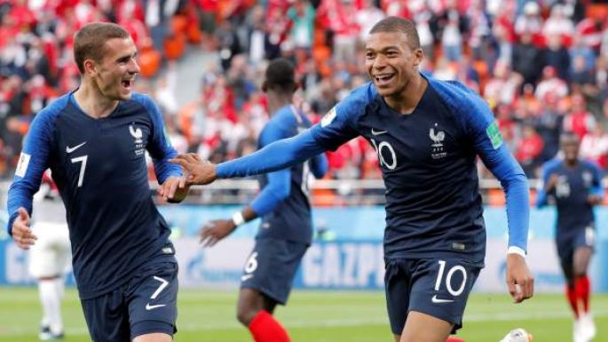 Un gol de Mbappé mete a Francia en octavos y elimina a Perú 