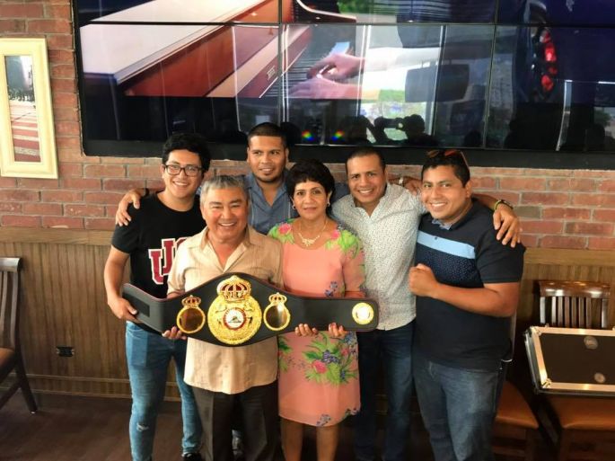 Guty Espadas, padre e hijo, al Salón de la Fama en California