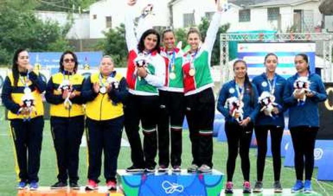 Deportistas mexicanos hacen historia en Barranquilla 2018. La arquera yucateca Esmeralda Sánchez se cuelga oro por equipo 