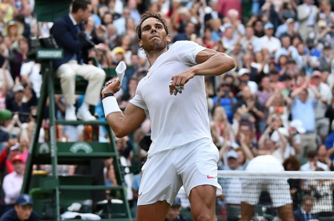 Federer pierde su trono en Wimbledon, Nadal sigue en la carrera por ocuparlo