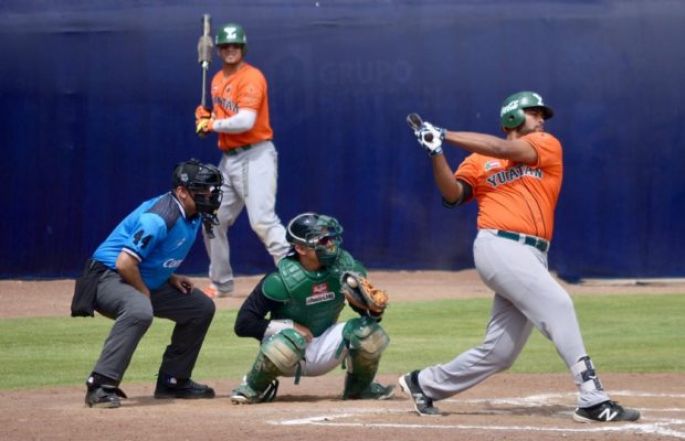 Los Leones con equipo completo inician serie este martes ante Pericos de Puebla