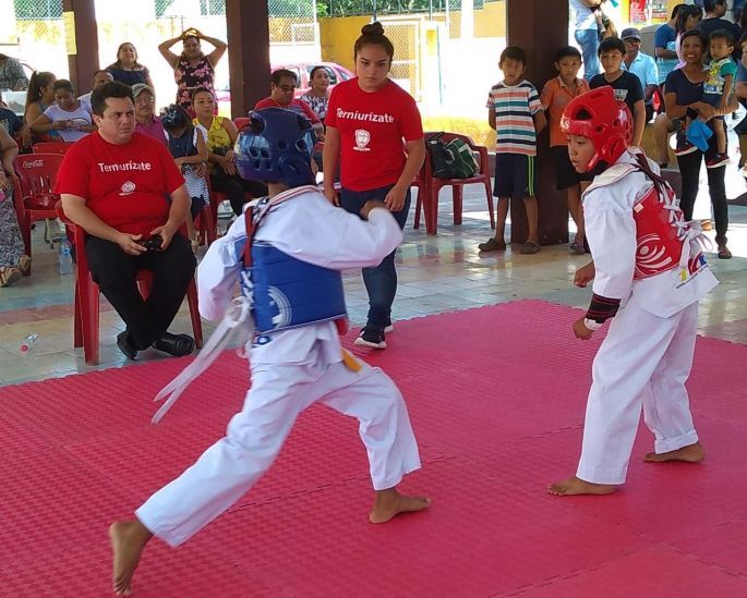 Taekwondoines participan en torneo de las Escuelas Lara en la comisaría de San José Tzal