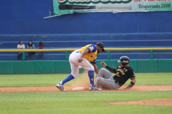 Olmecas de Tabasco rescata el último ante los melenudos: 4x1