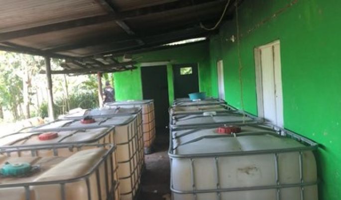 La PGR catea dos inmuebles y asegura más de 40 mil litros de hidrocarburo en Tabasco