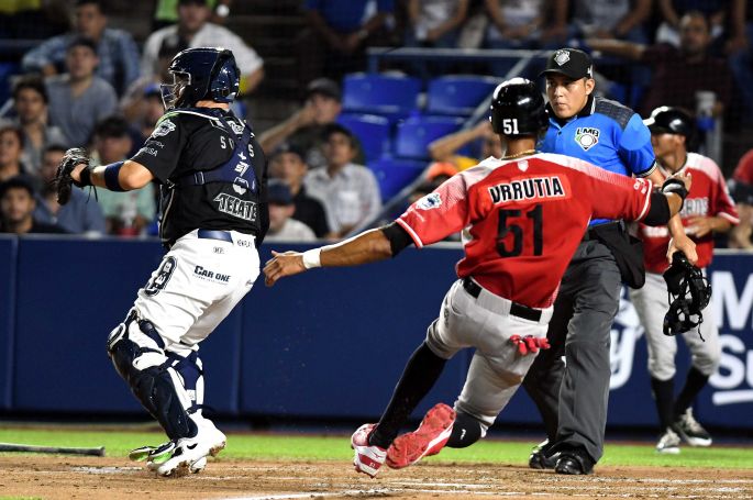 Sultanes viene de atrás y empareja la Serie del Rey